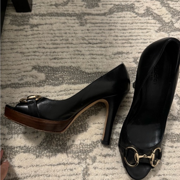 Gucci horseshoe pumps - Picture 1 of 3